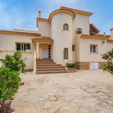 Fina - Plusholidays Villa *