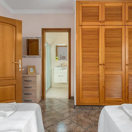 Fina - Plusholidays Villa