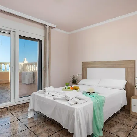 Fina - Plusholidays *