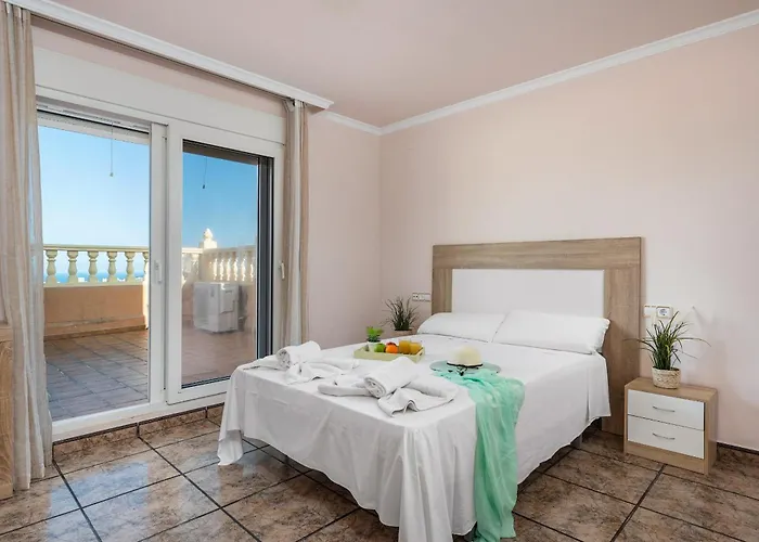 Fina - Plusholidays *