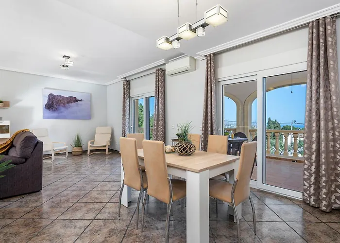 Villa Fina - Plusholidays *