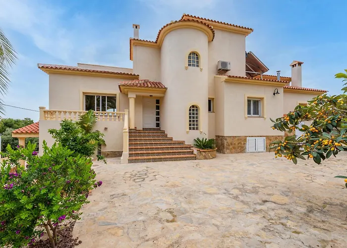 Fina - Plusholidays Villa *