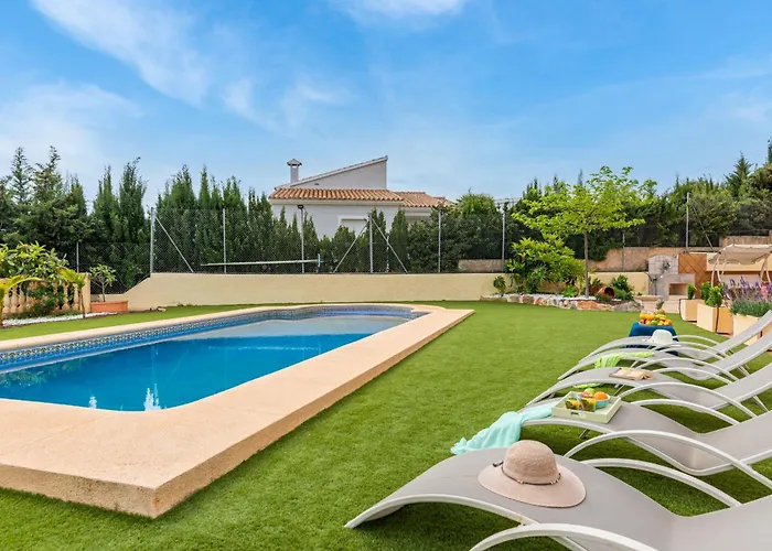 Fina - Plusholidays * Кальпе